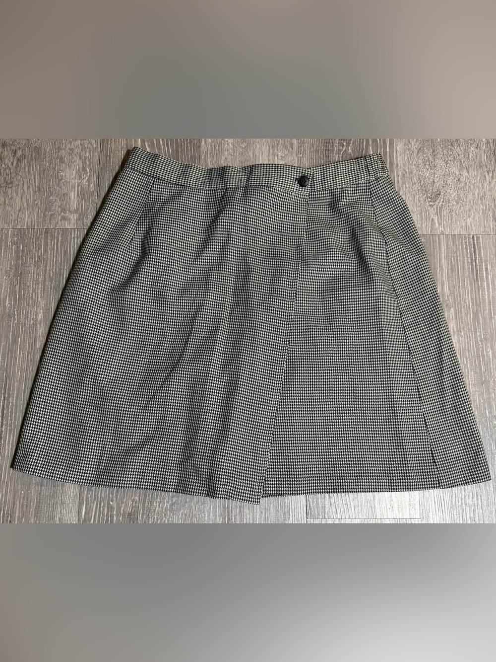 Briggs New York vintage houndstooth skort
